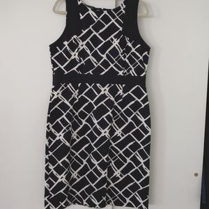 Peck & Peck Size 14 Sleeveless Black & White Dress